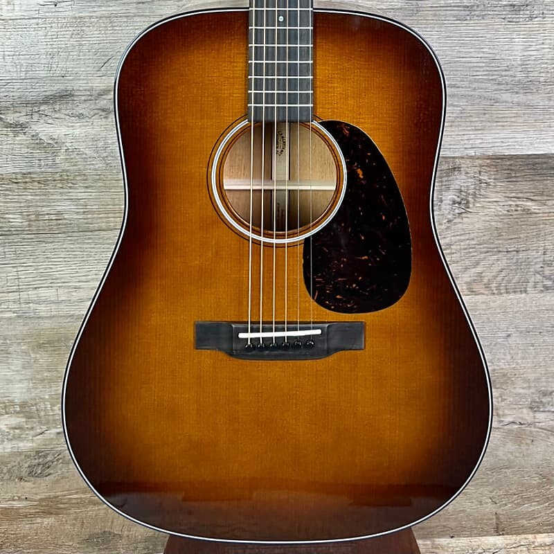 

Акустическая гитара Martin D-18 Ambertone w/case