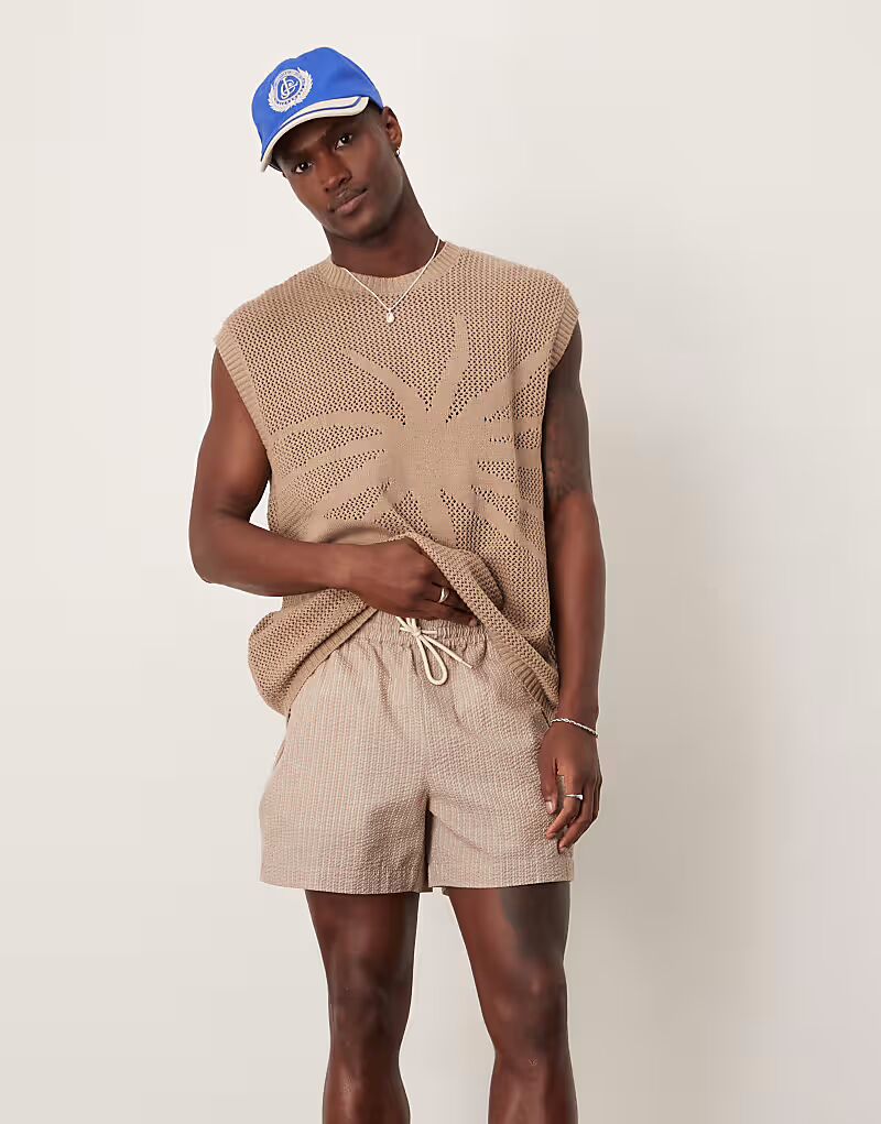 

Шорты ASOS DESIGN в бежево-белую полоску