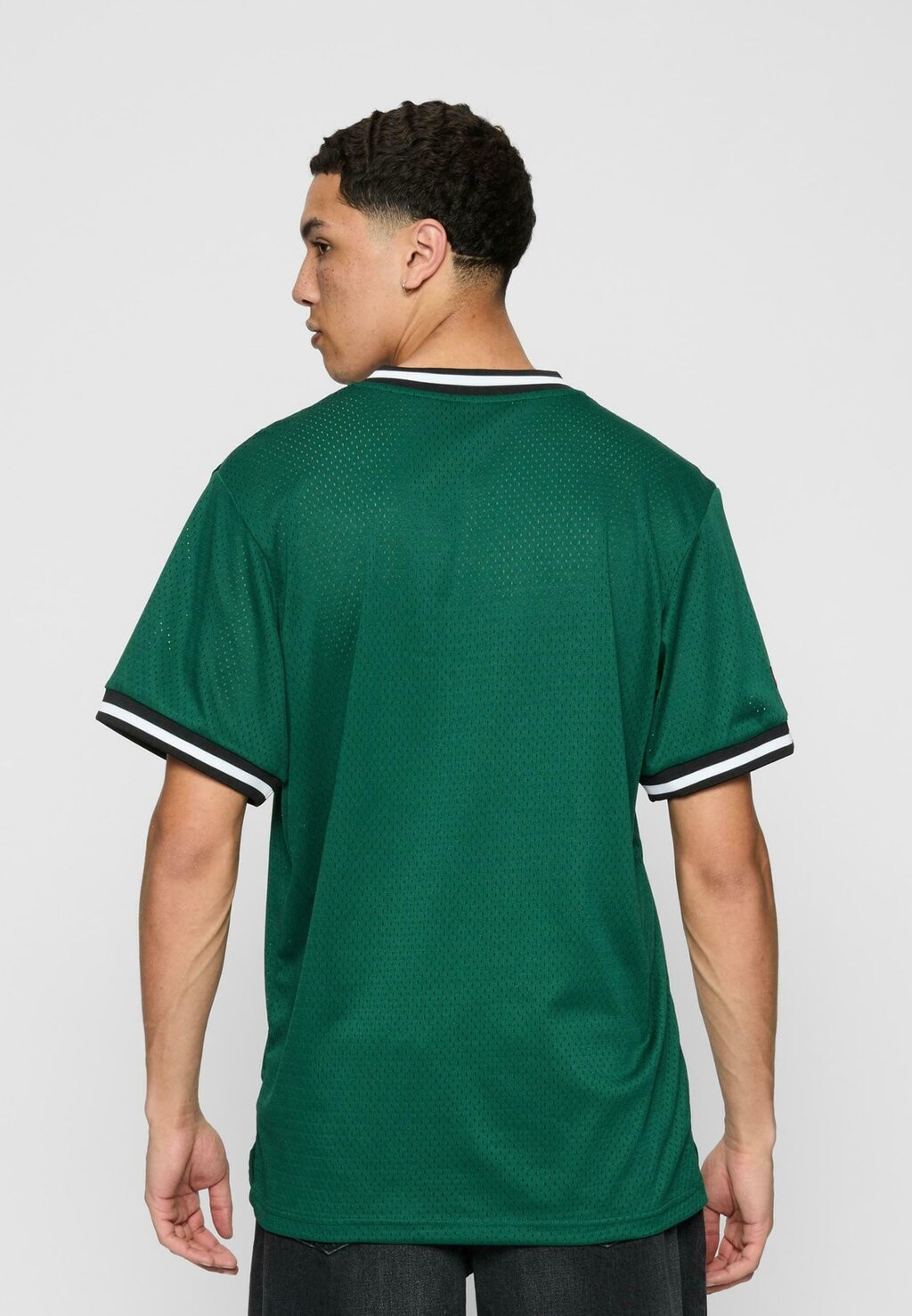 

Футболка с принтом VARSITY FUBU, темно-зеленый