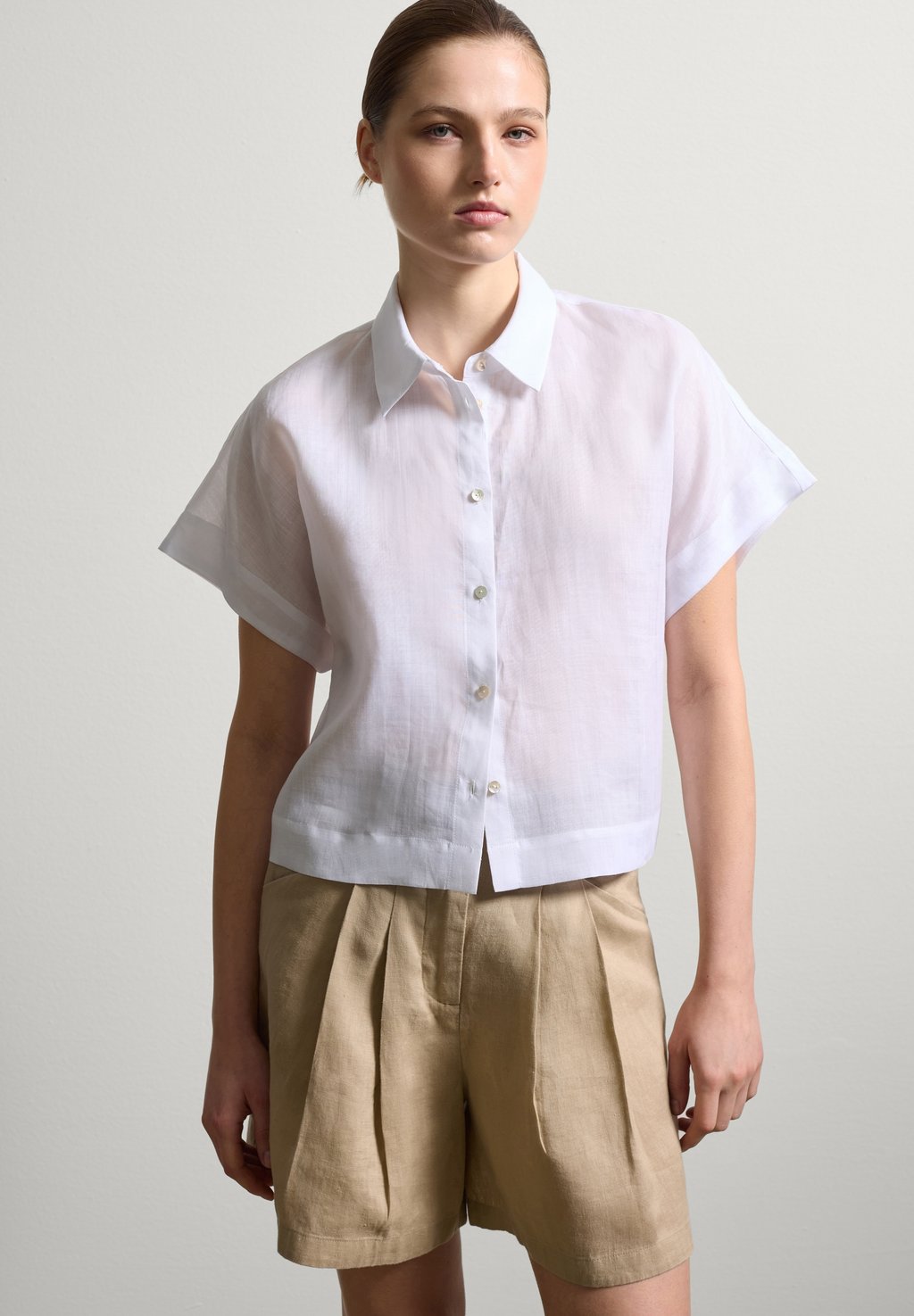 

Блузка на пуговицах SHORT-SLEEVED Stefanel, белый