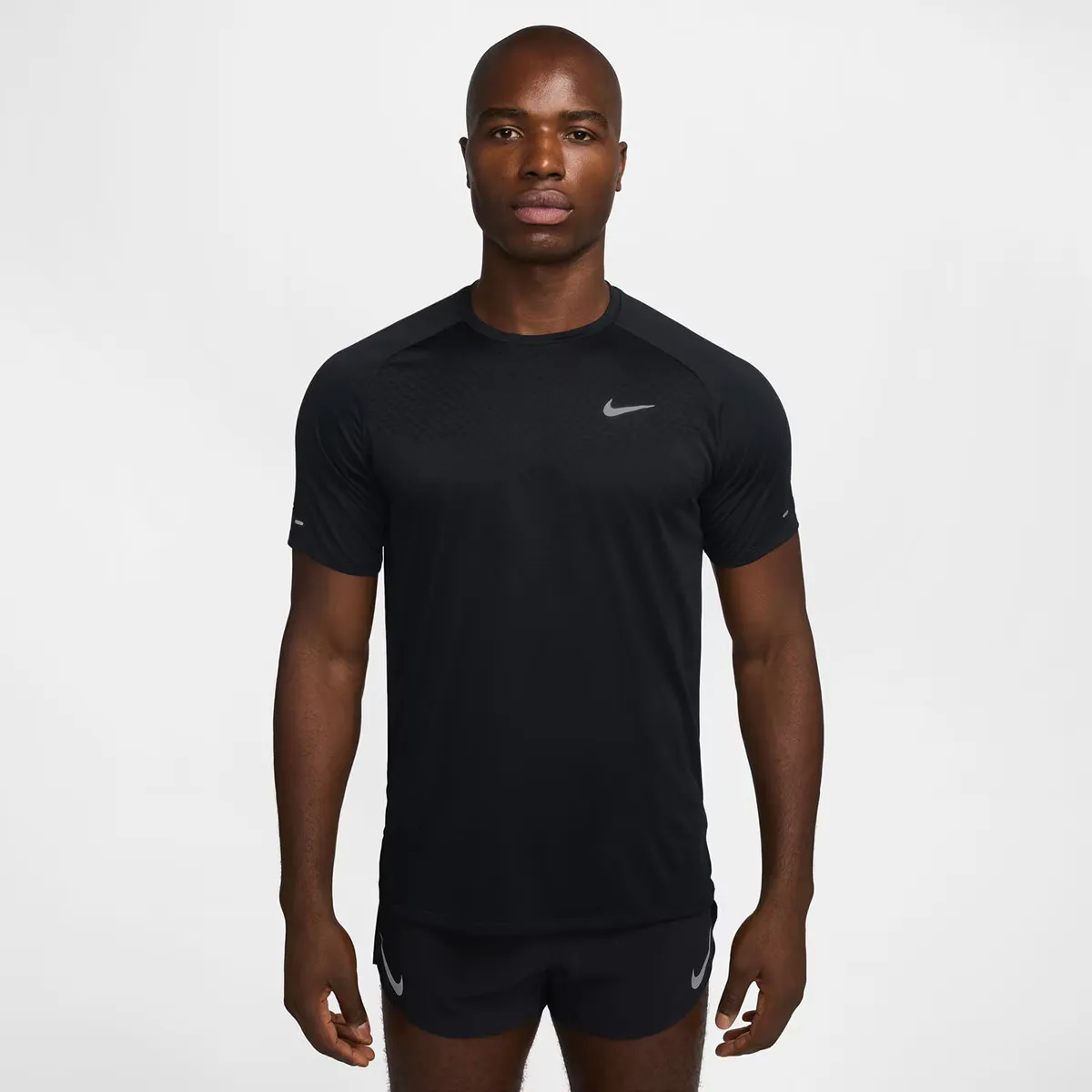 

Мужская футболка Nike Stride, чёрный