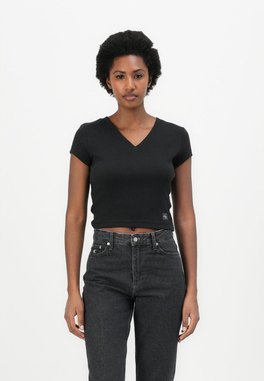 

Базовая футболка WOVEN LABEL V NECK TEE Calvin Klein Jeans, черный