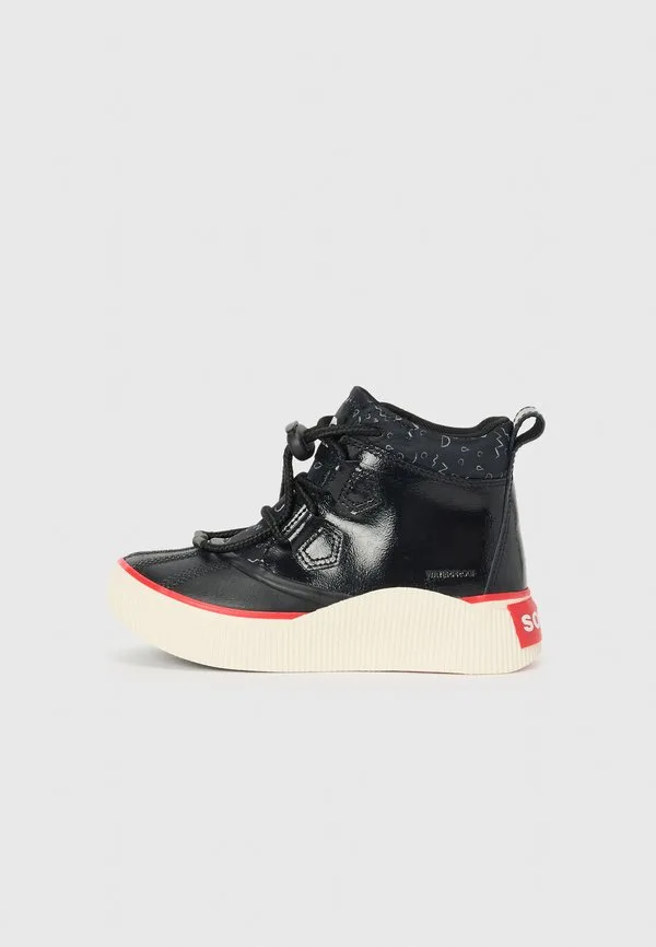Молодежные зимние ботинки out n about iv Sorel, Black/Bright Red