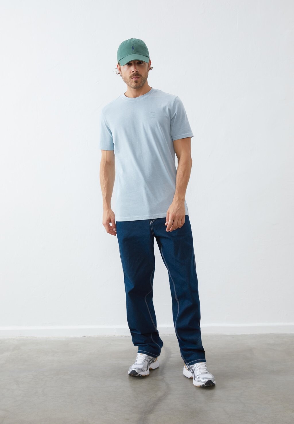 

Простая футболка Pier One, светло-голубой