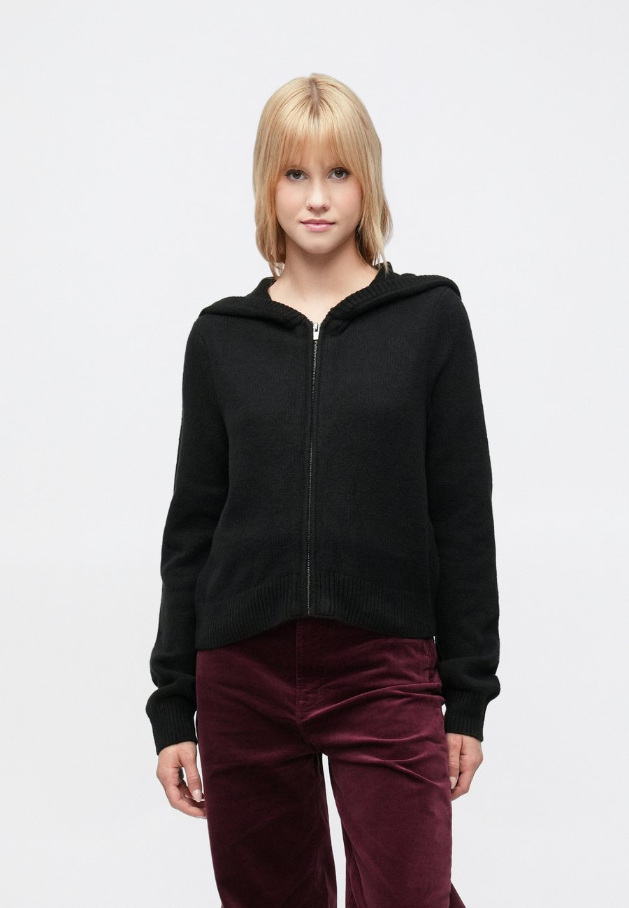 

Толстовка GAP CASHSOFT ZIPPER HOODIE, Black