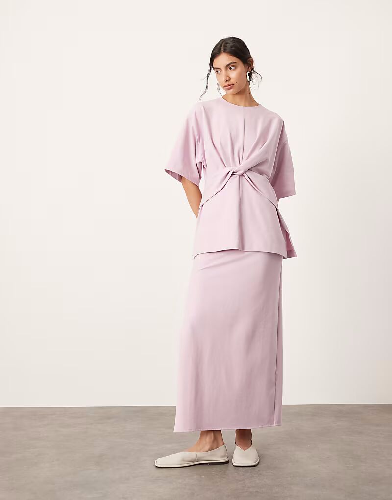 

Длинная юбка из текстурированного трикотажа премиум-класса ASOS EDITION с разрезом сбоку в сиреневом цвете