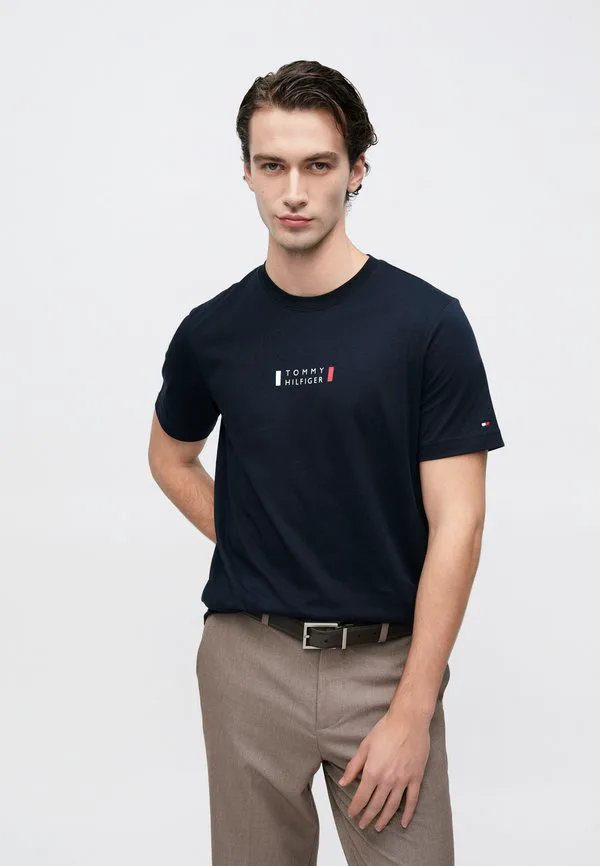 Футболка с небольшим центральным вырезом, базовая футболка. Tommy Hilfiger, Desert Sky — фото 4