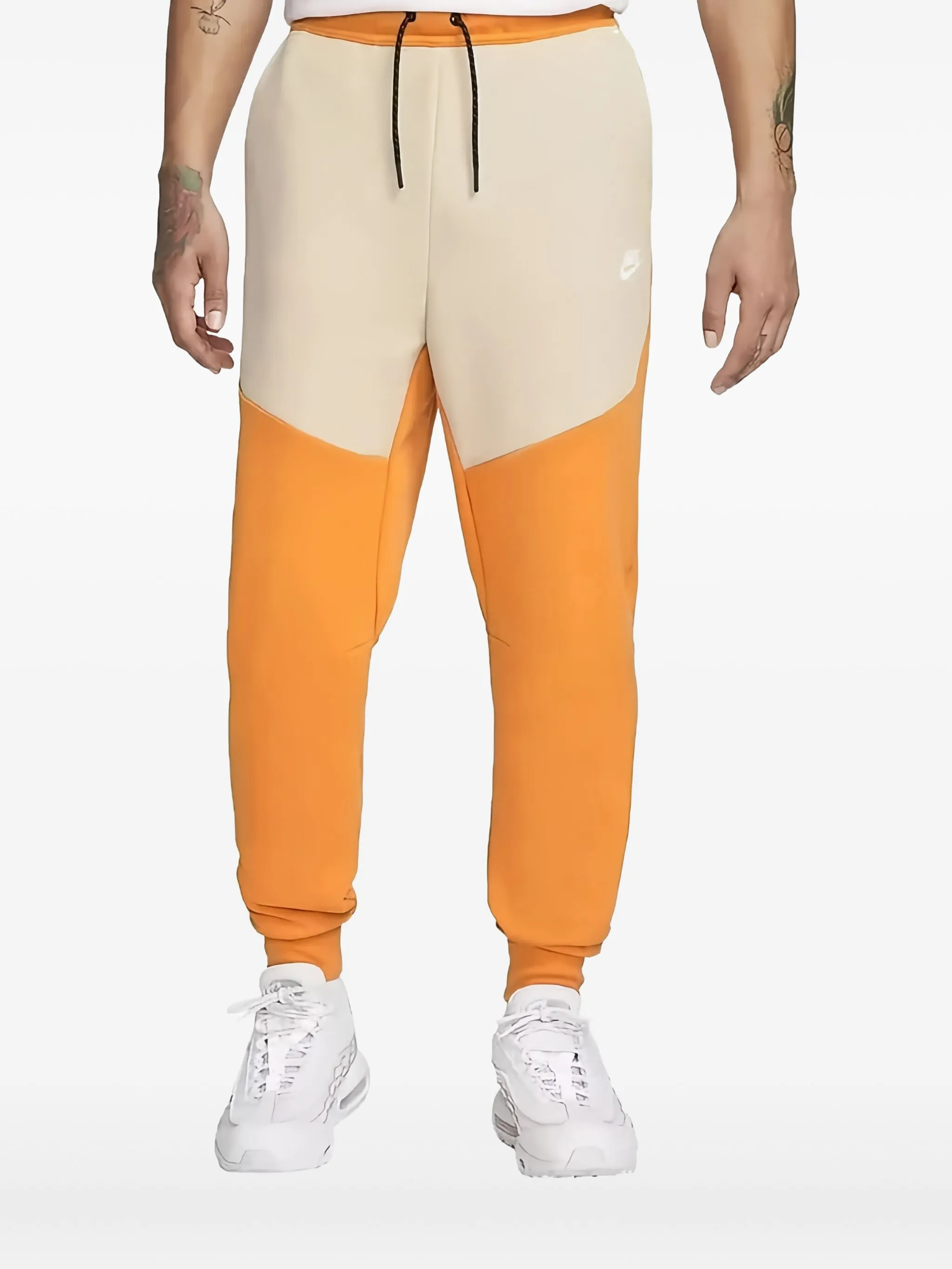 

Джоггеры Tech Fleece Nike, оранжевый