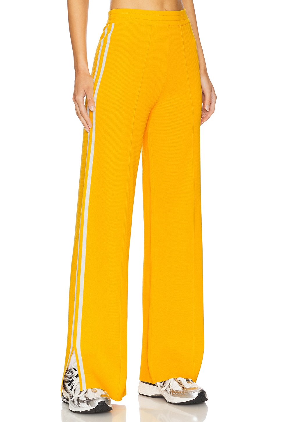 

Брюки Dunes Freya от The Upside, yellow