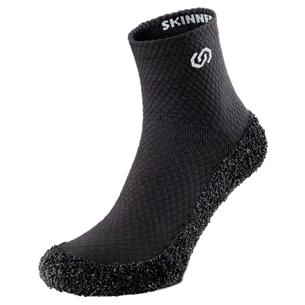 

Походные беговые кроссовки Skinners Black 2.0 Sock Shoes, черный