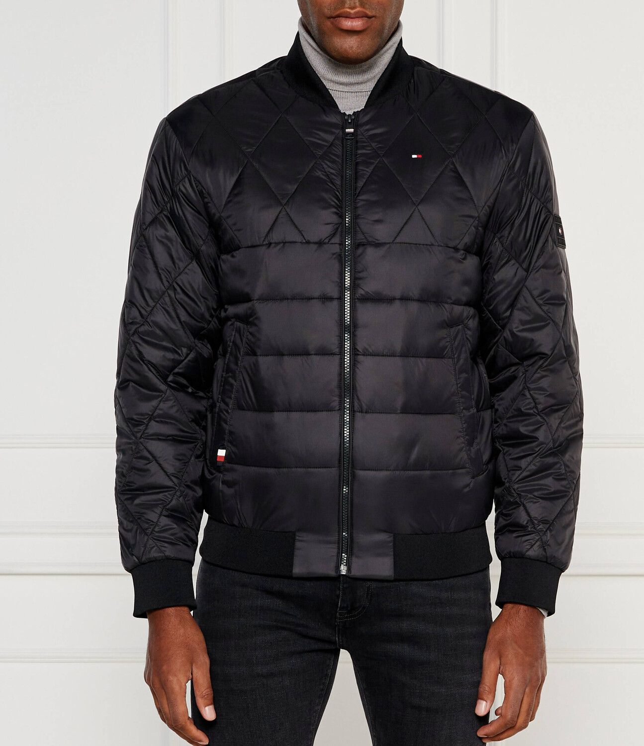 

Куртка Tommy Hilfiger Regular Fit, черный