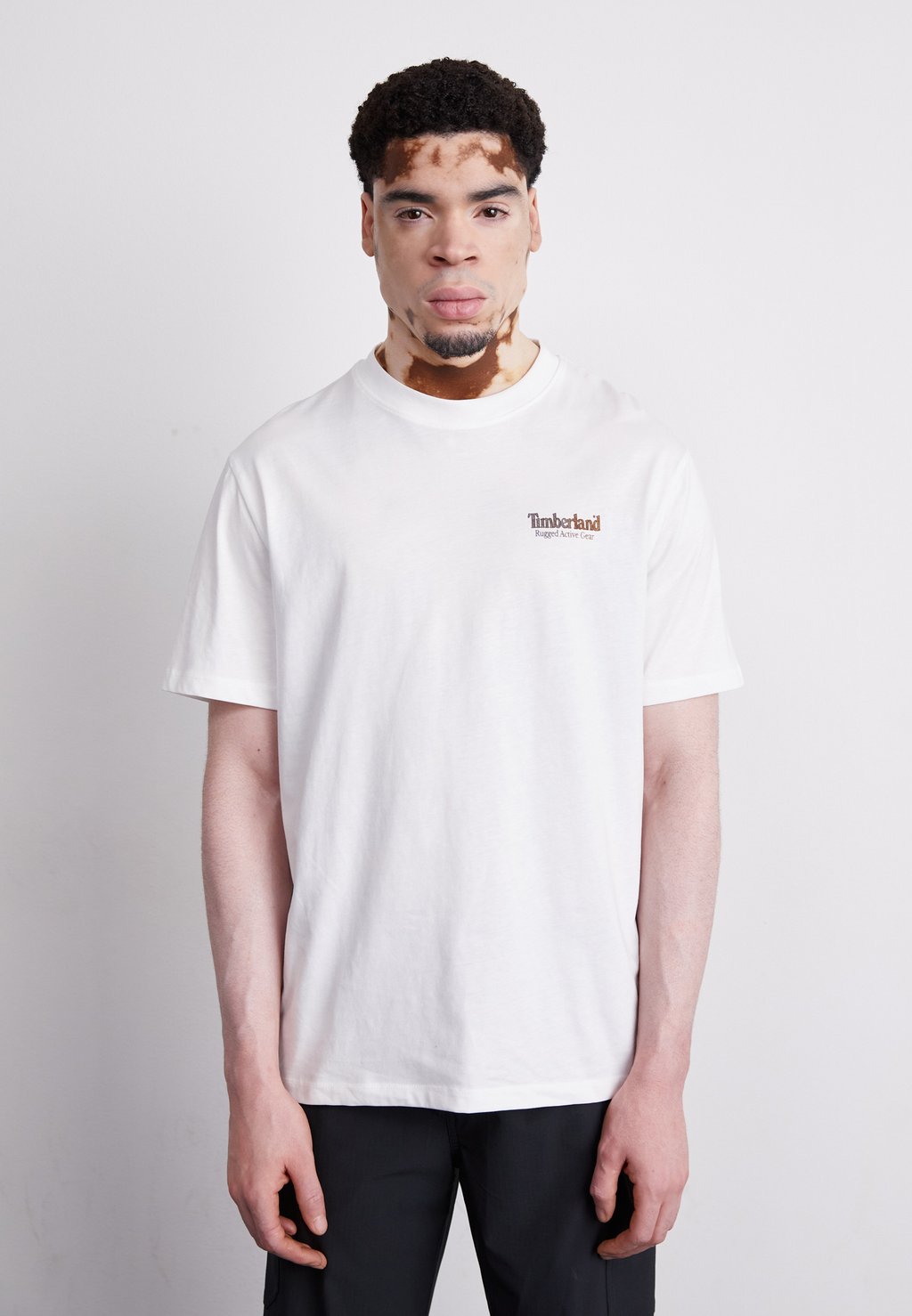 

Футболка с принтом RUGGED ACTIVE GEAR BACK GRAPHIC TEE Timberland, белый