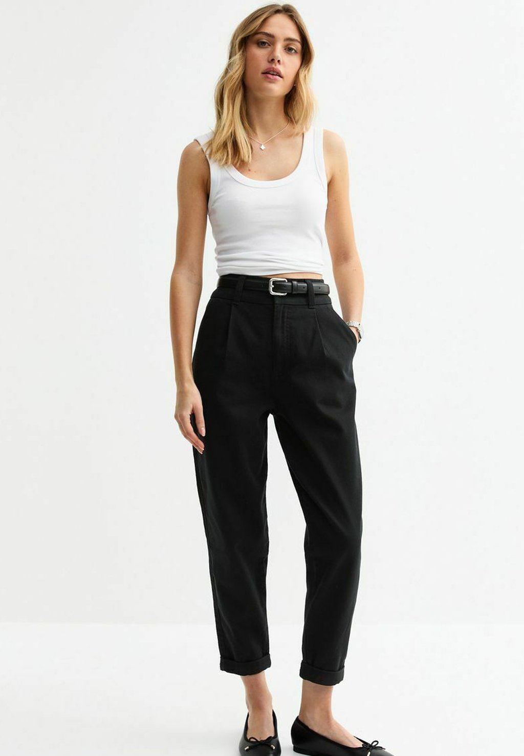 

Чиносы BELTED TAPERED New Look, черный