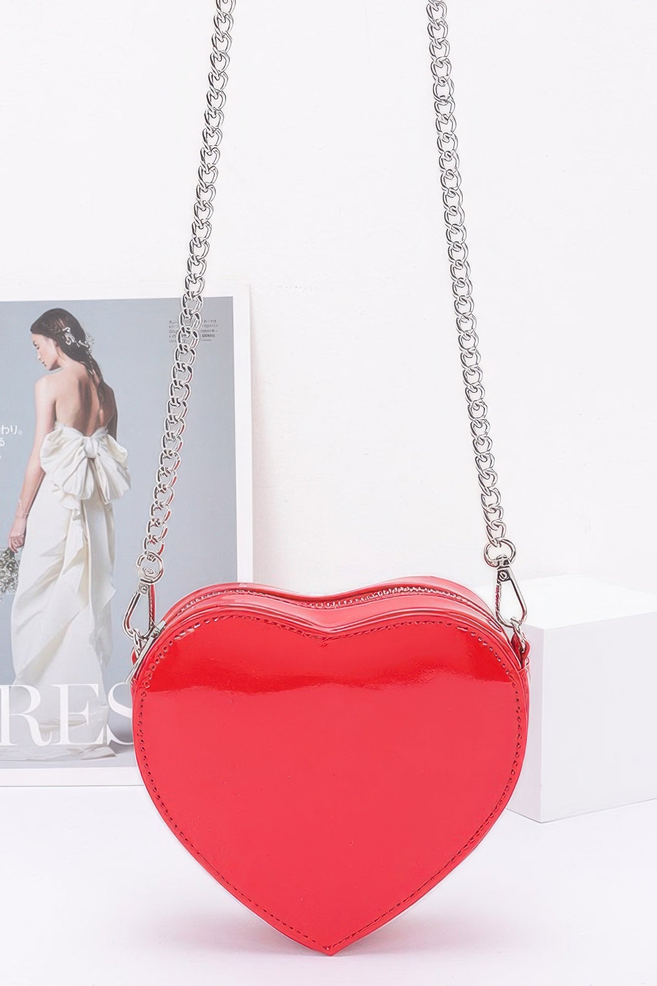 

Сумка через плечо в форме сердца с эмалью FASHNZFAB, красный