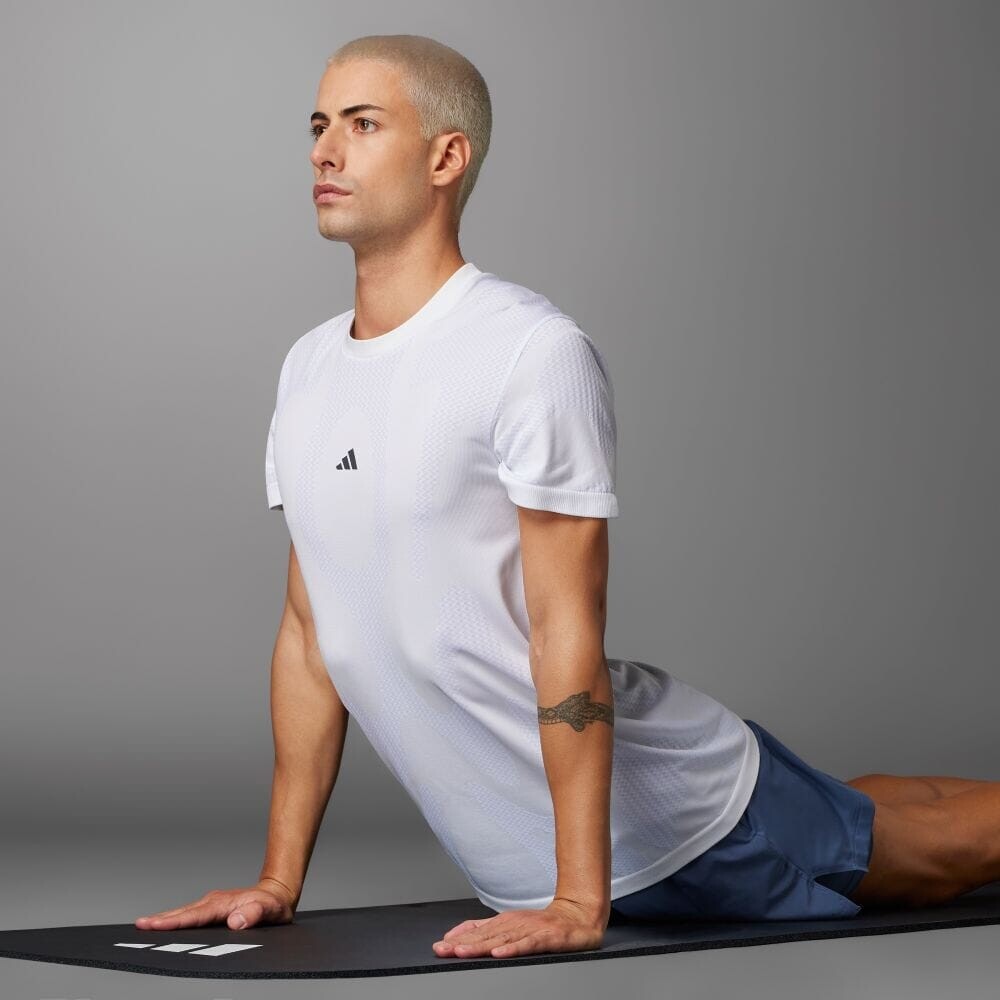 

Футболка Adidas DESIGNED FOR TRAINING Yoga seamless short sleeve t-shirt, белый