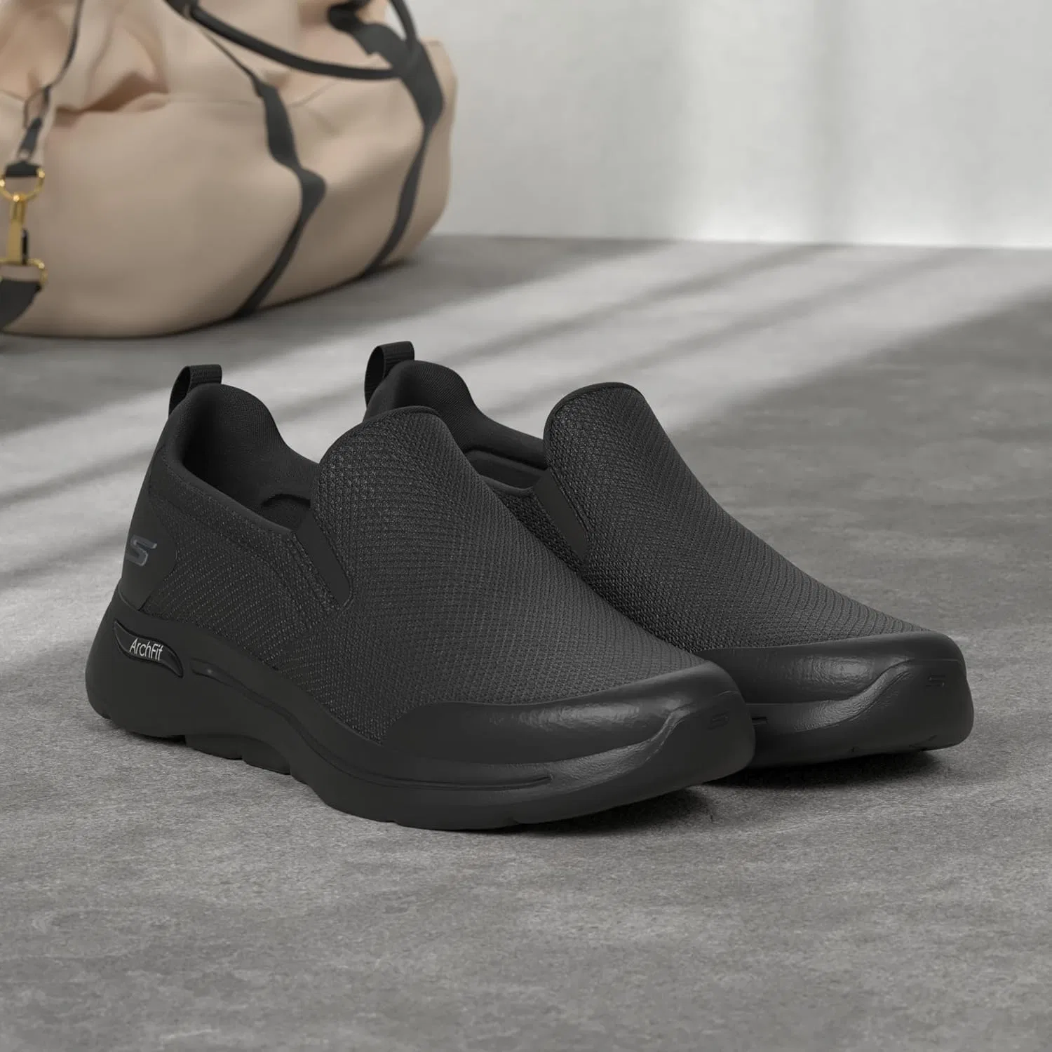 Мужские кроссовки Skechers Go Walk Arch Fit Togpath, черные, текстиль, синтетическая отделка, размер 41 EU — фото 2