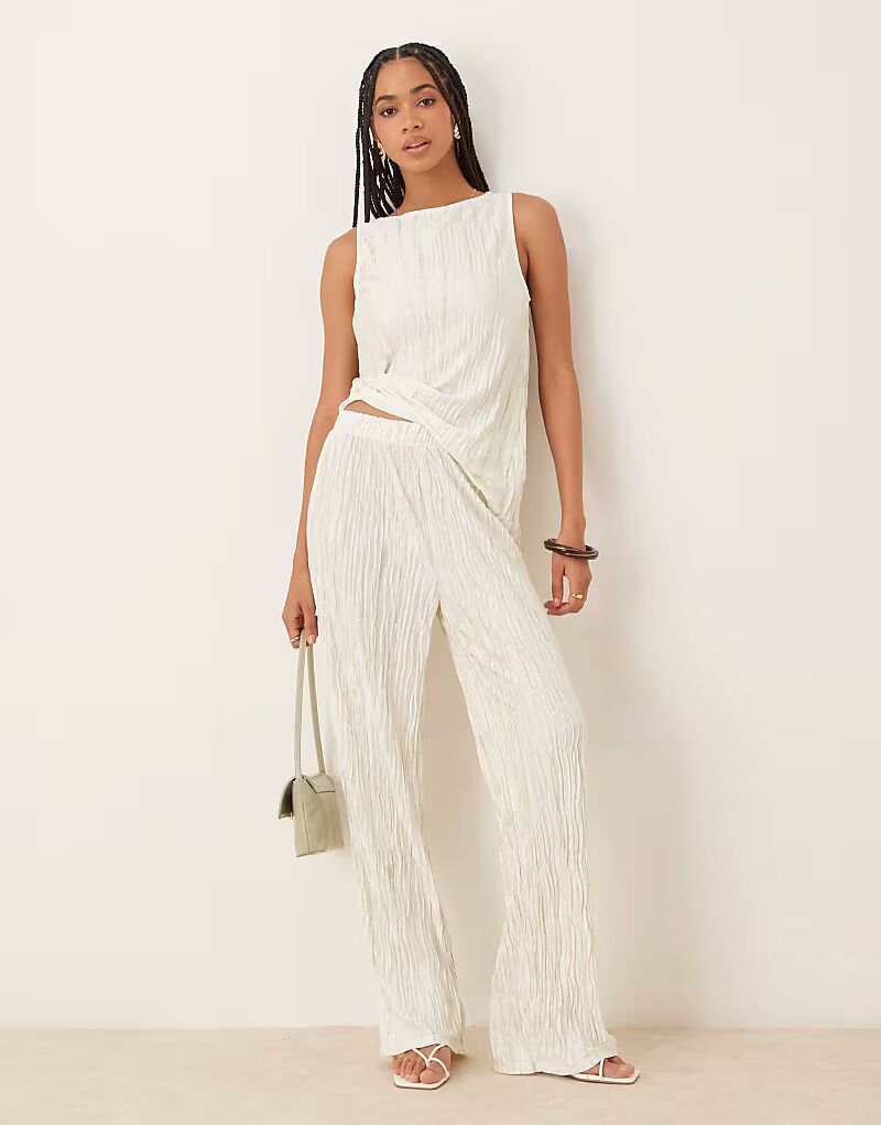 

Широкие брюки с высокой талией и плиссе в бледно-зеленом цвете с эффектом тай-дай Vila