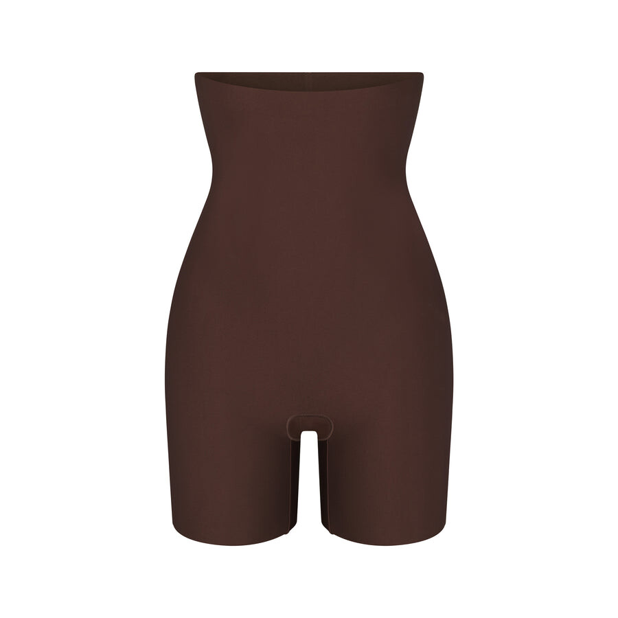 

Короткие с высокой талией до середины бедра SKIMS Skims Body, цвет Cocoa