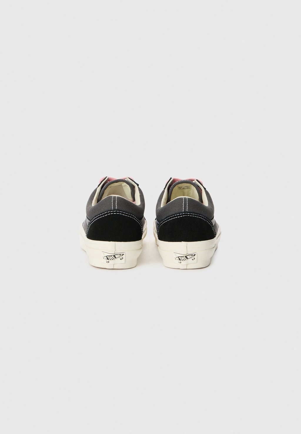 Кроссовки PREMIUM OLD SKOOL UNISEX Vans, черный — фото 3