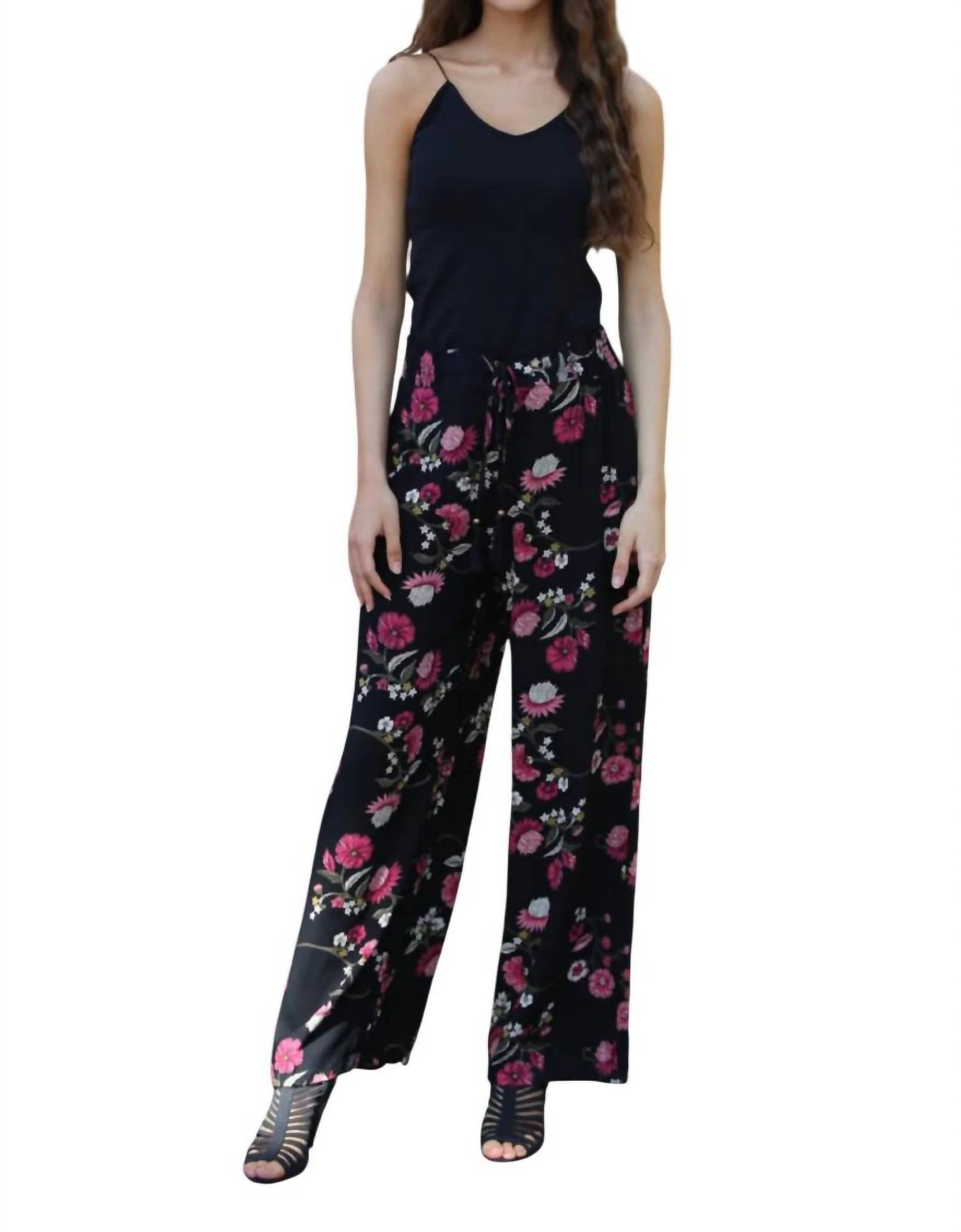 

Брюки с цветочными кисточками Blooming Floral Tassel Pant черного цвета Angie