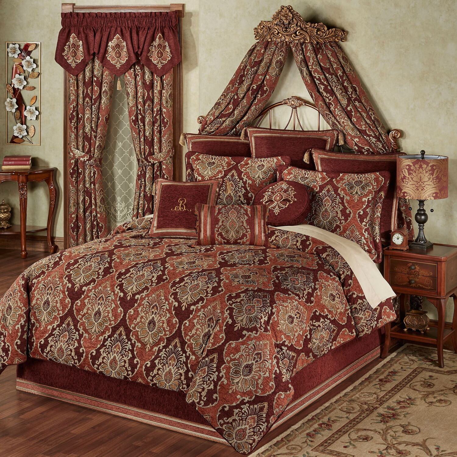 

Комплект постельного белья Queen Touch of Class