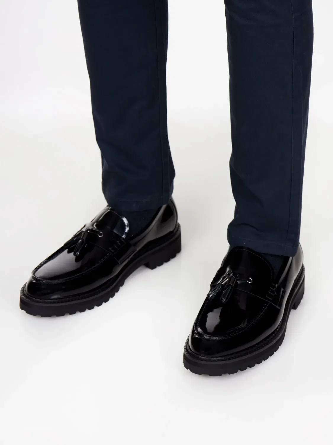 Туфли лоферы Patent Leather Tassel Xposed, черный