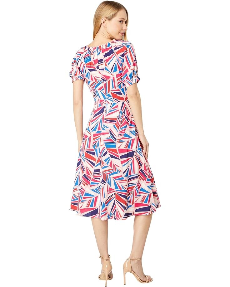 

Платье Maggy London Flare Midi Dress with Raglan Sleeves, цвет Blush/Red
