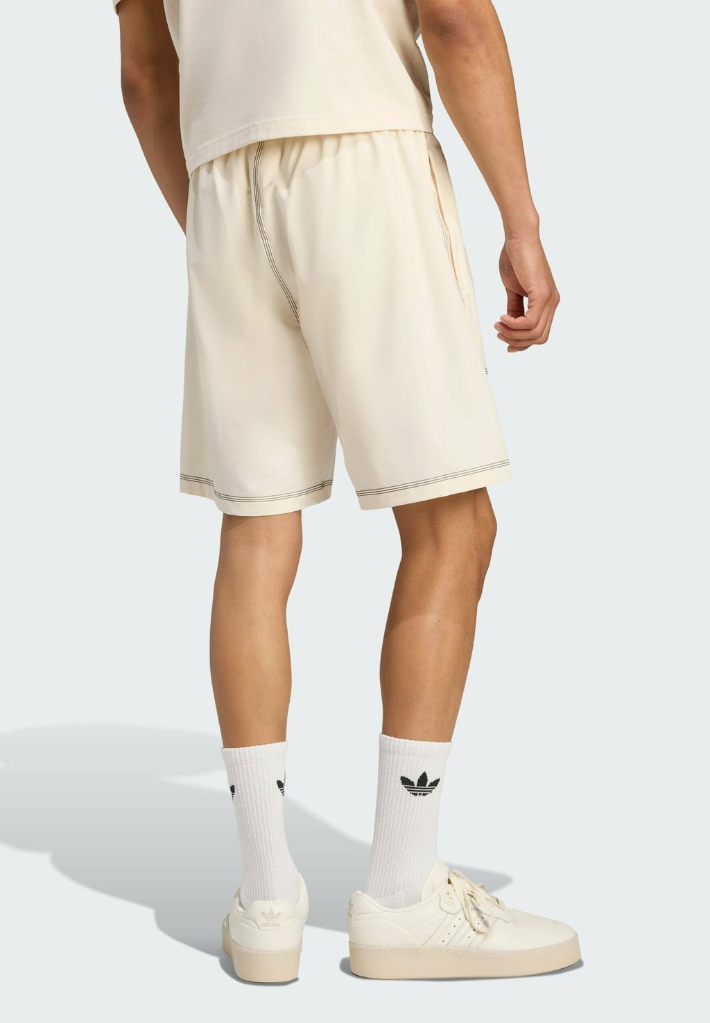 Шорты TREFOIL ESSENTIALS - Tracksuit bottoms Adidas Originals, белый — фото 2