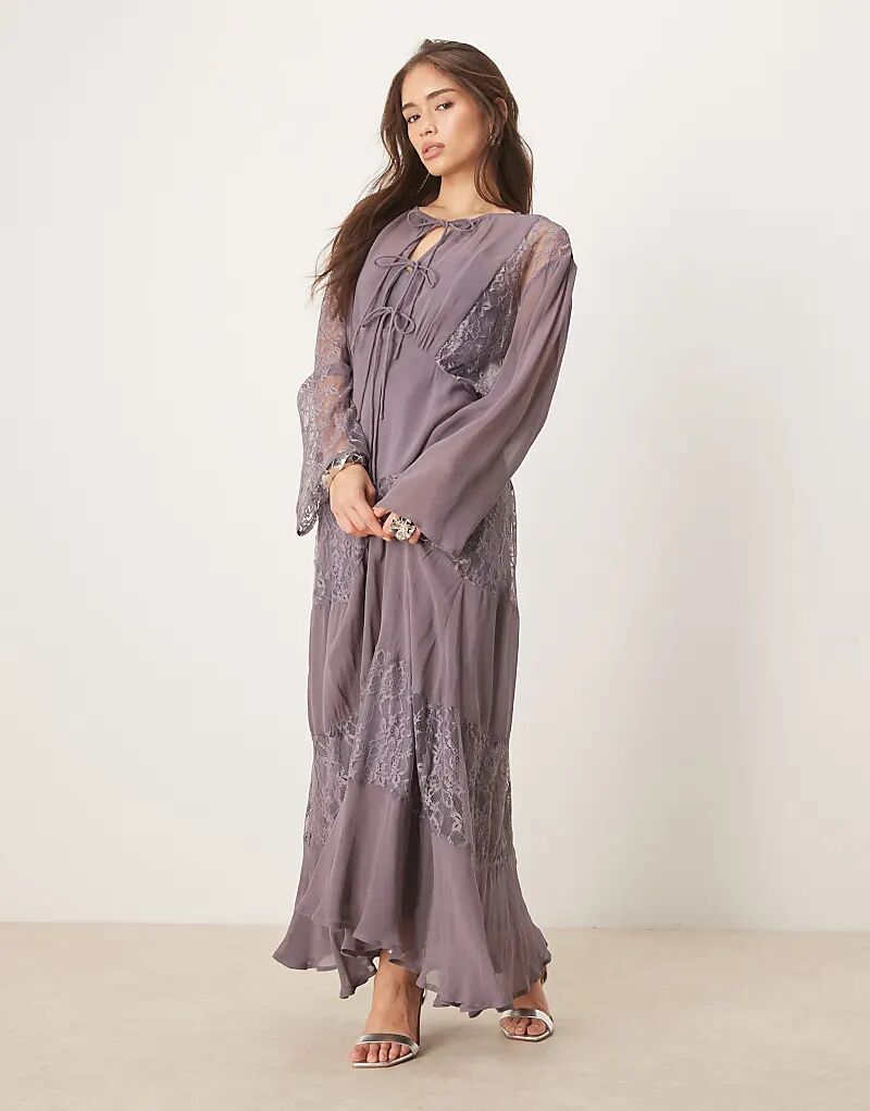 

Длинное платье с длинными рукавами и кружевной отделкой ASOS DESIGN серого цвета