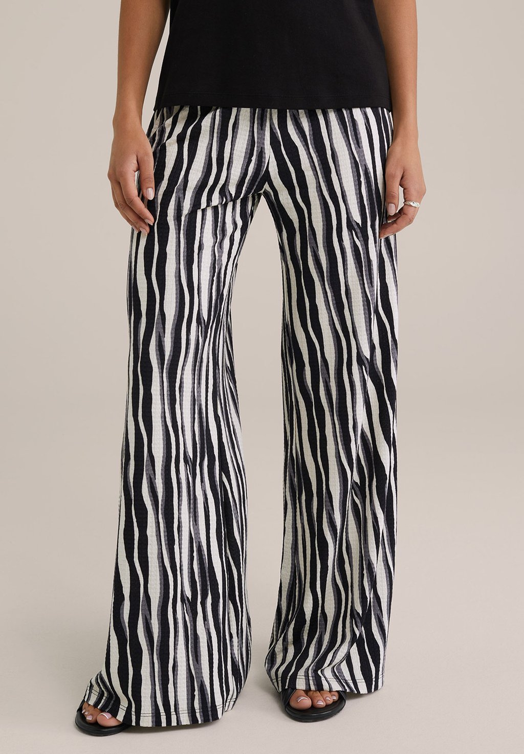 

Брюки WE Fashion, белый