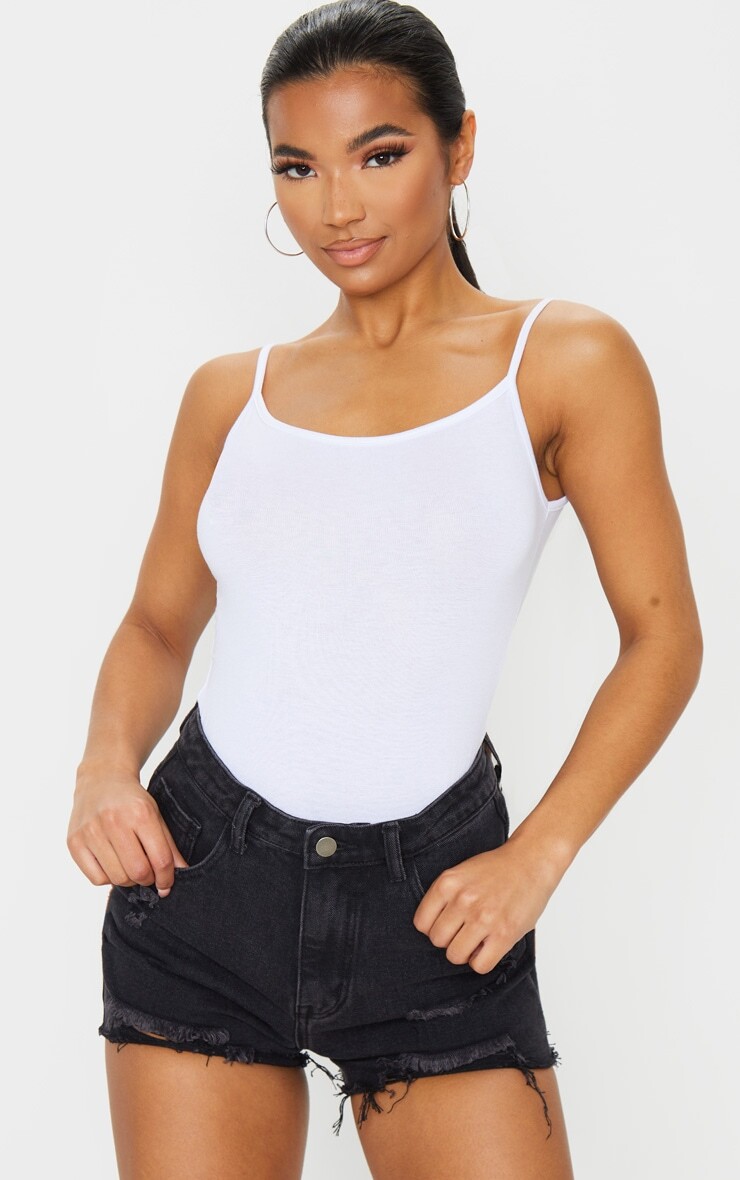 

PrettyLittleThing Черные джинсовые рваные шорты