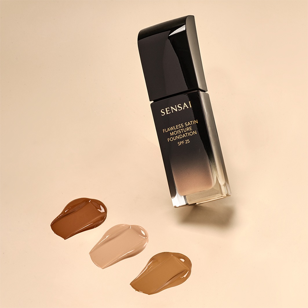 Тональный крем для лица flawless satin moisture Sensai, warm beige, fs204,5, объем 30 мл — фото 4