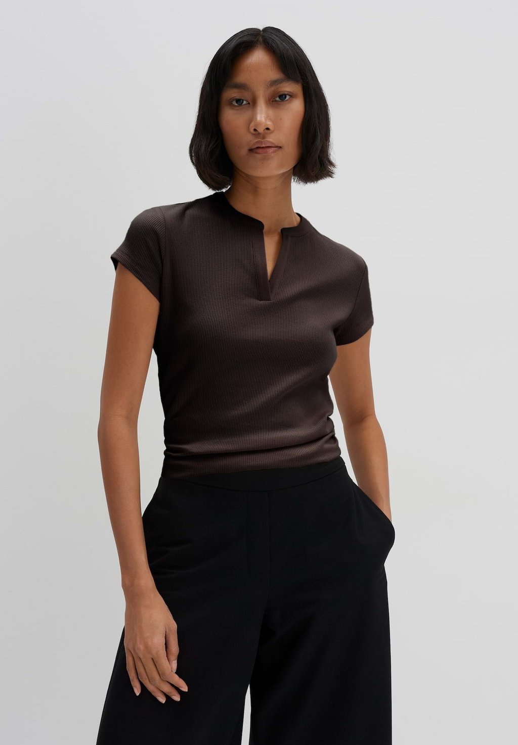 

Базовая футболка someday., коричневый