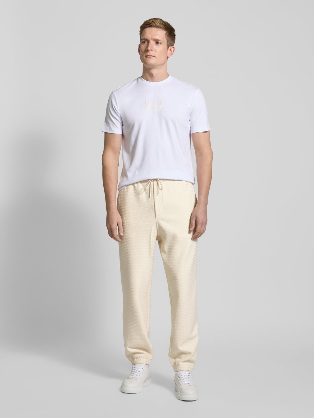 

Спортивные брюки с эластичным поясом Emporio Armani, кремовый
