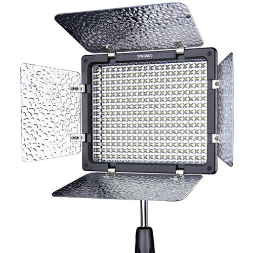 

Светодиодный светильник Yongnuo 300-III LED Variable-Color On-Camera Light YN-300IIIC