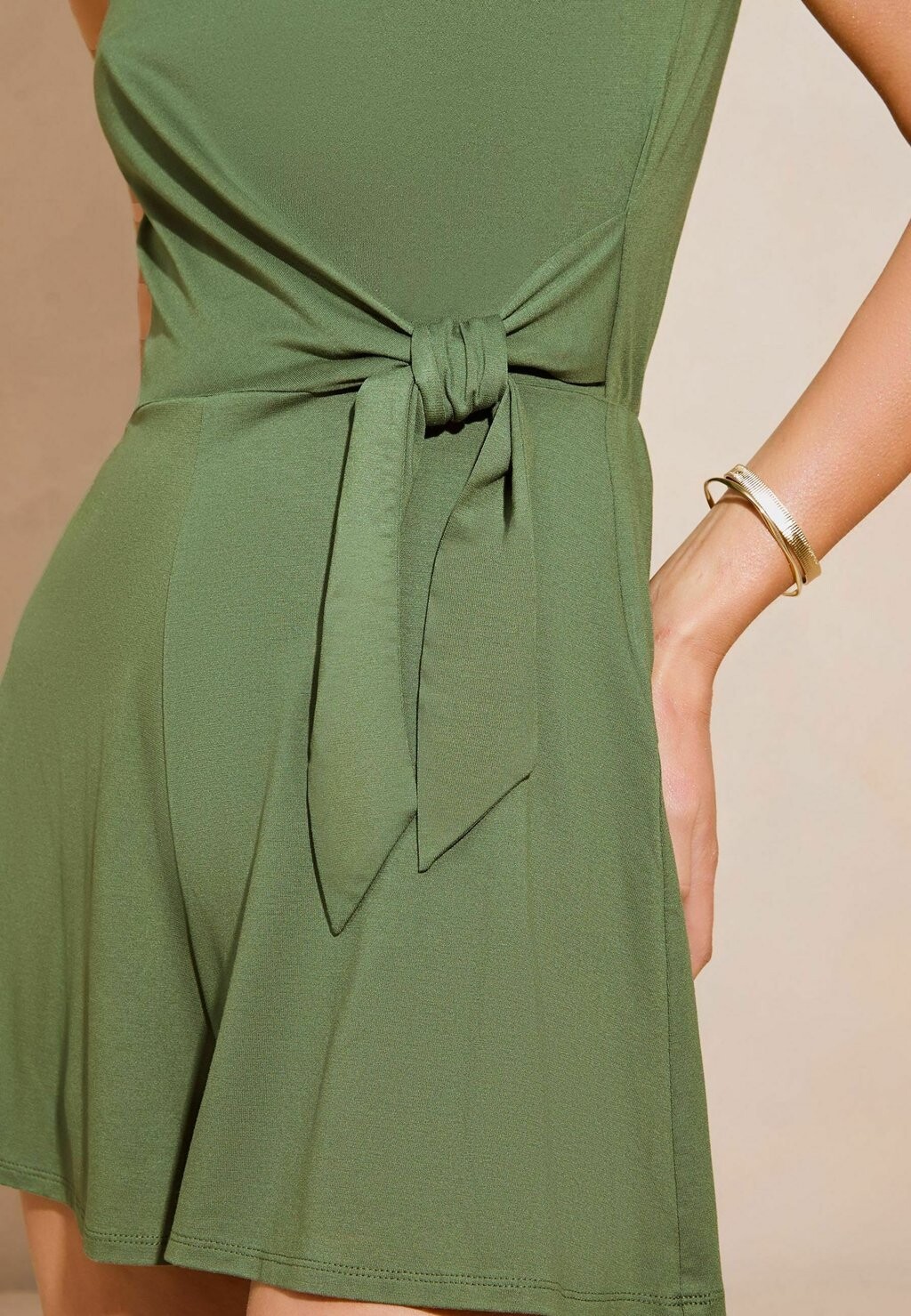 

Комбинезон SLEEVELESS RACER SIDE REGULAR FIT Lipsy, зеленый