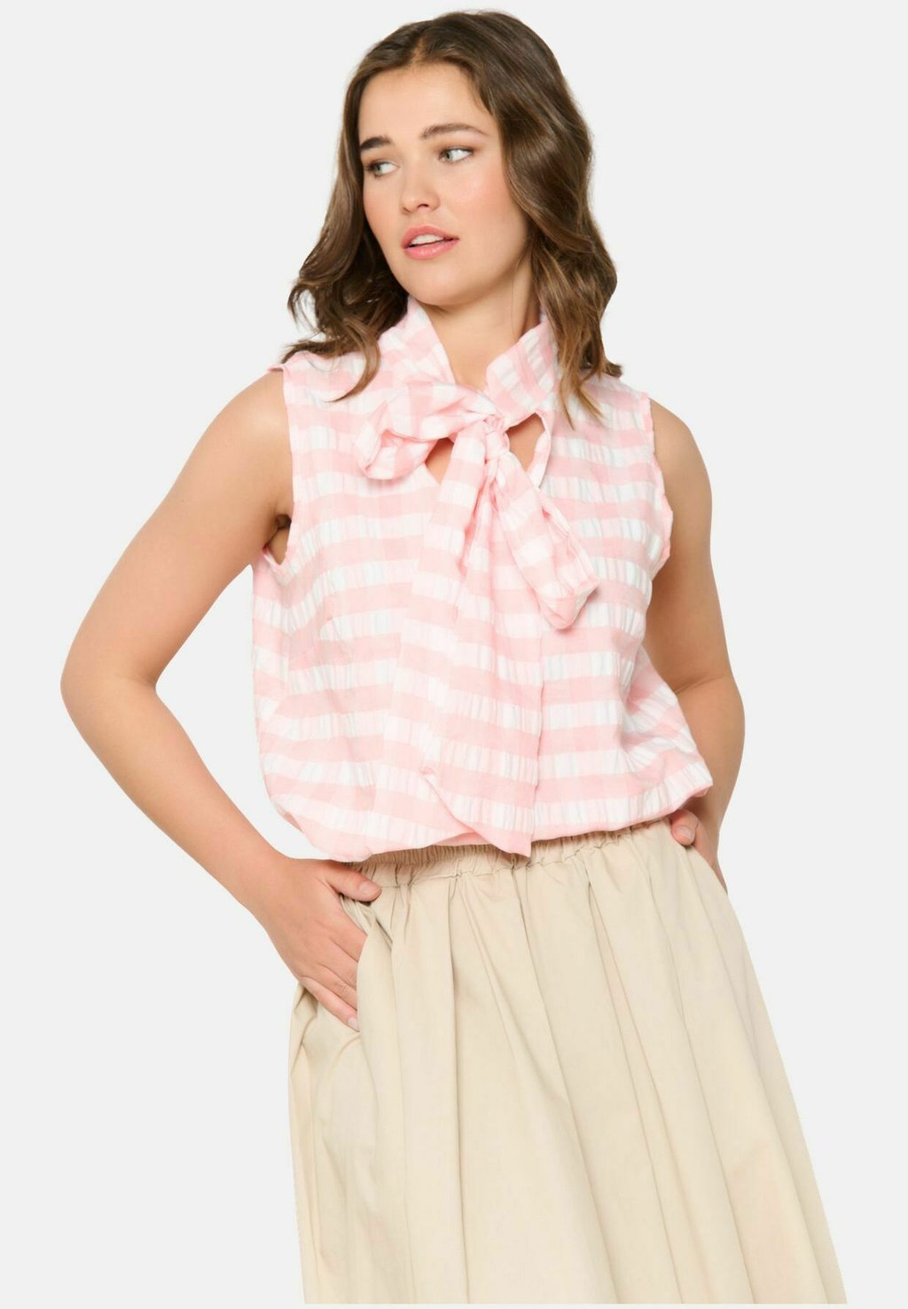 

Блуза GINGHAM LolaLiza, светло-розовый