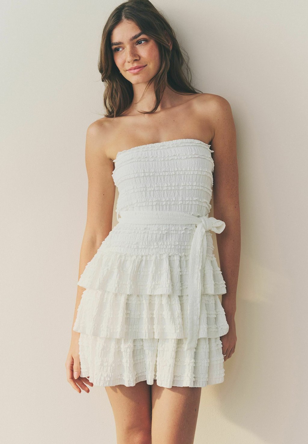

Коктейльное/вечернее платье REGULAR FIT-BANDEAU RUFFLE TEXTURED TIE WAIST MINI Next, белый