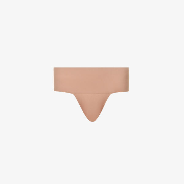 

Трусики-стринги Undie-tectable со средней посадкой и эластичной тканью Spanx, цвет cafe au lait