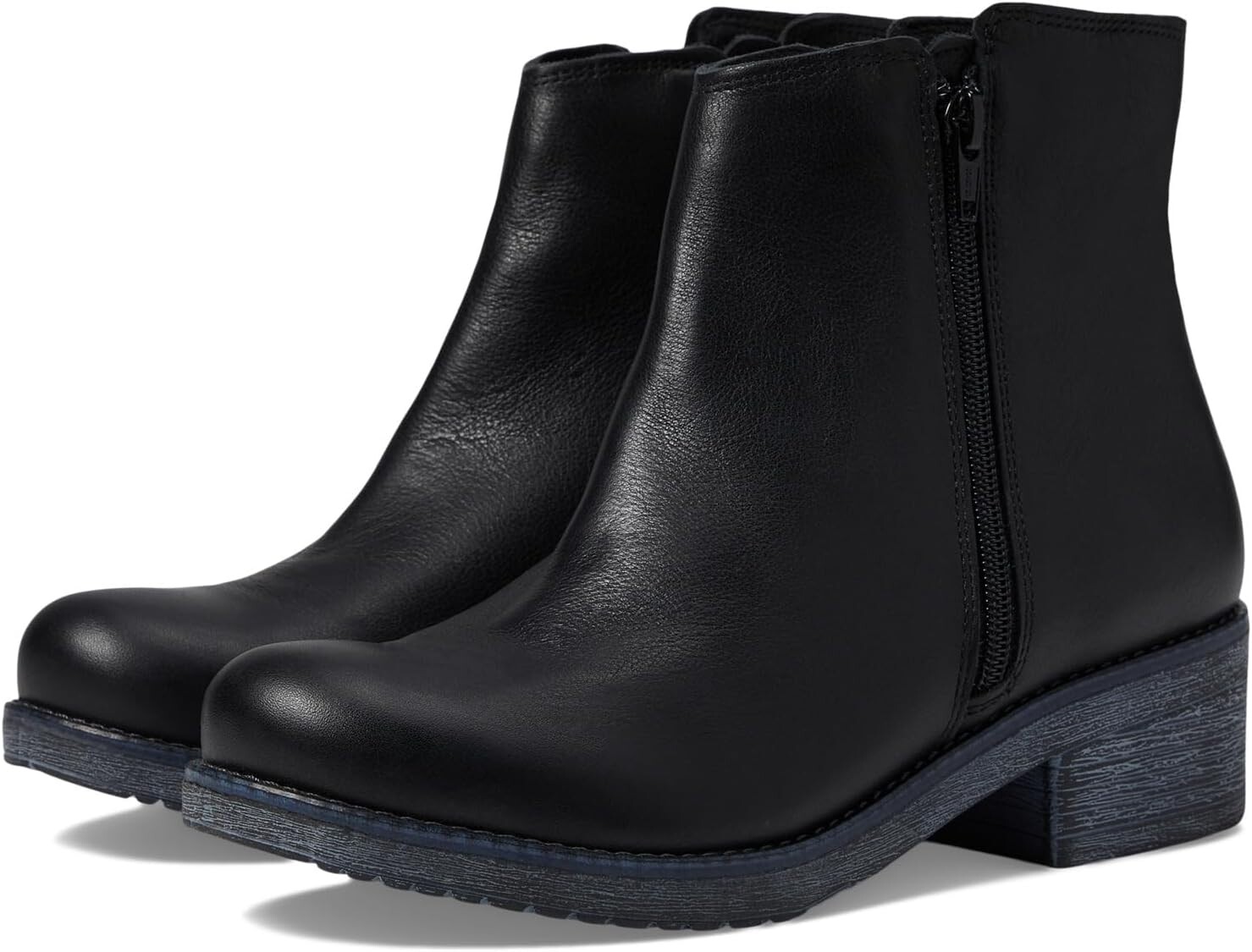 

Ботильоны Wander Naot, цвет Black Water Resistant Leather