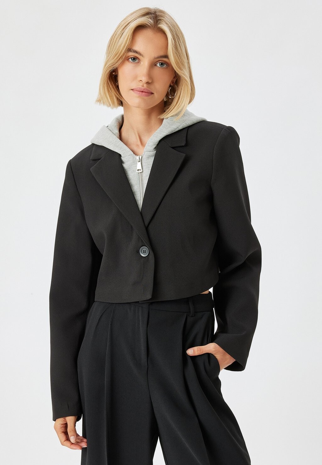 

Блейзер CROP Koton, черный