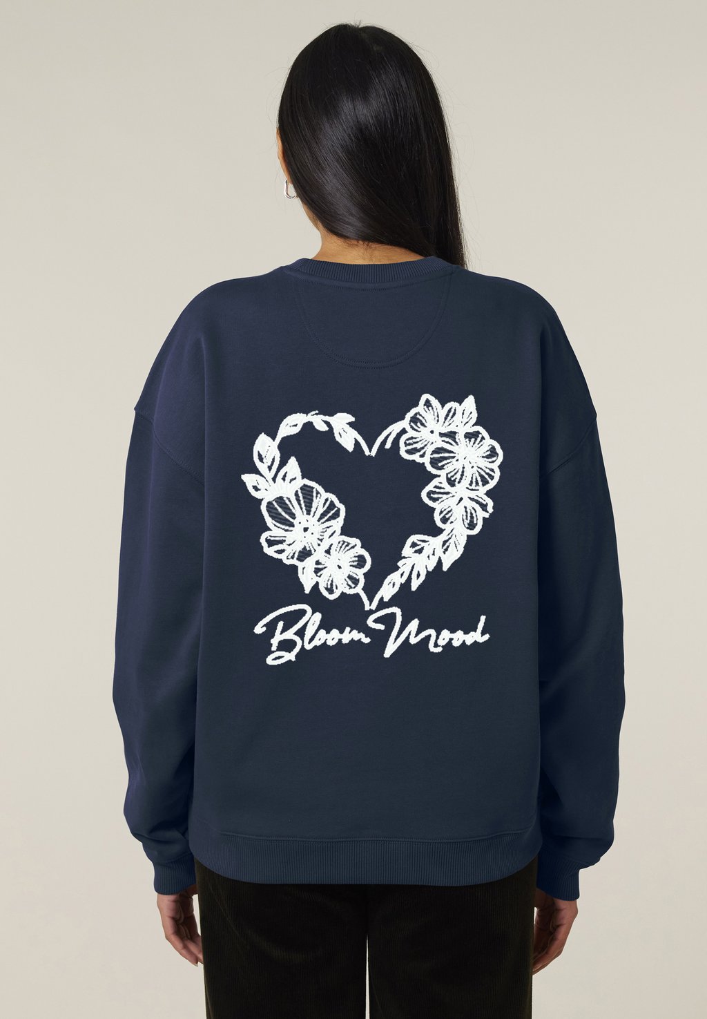 

Толстовка BLOOM MOOD BACK EMBROIDERY UNISEX Mira Paris, темно-синий