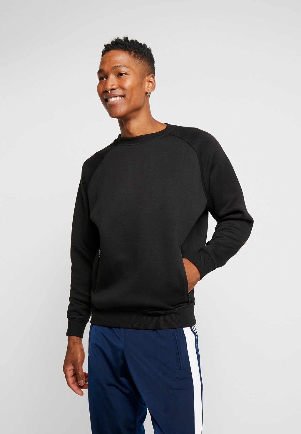 

Толстовка RAGLAN ZIP POCKET CREW Urban Classics, цвет black
