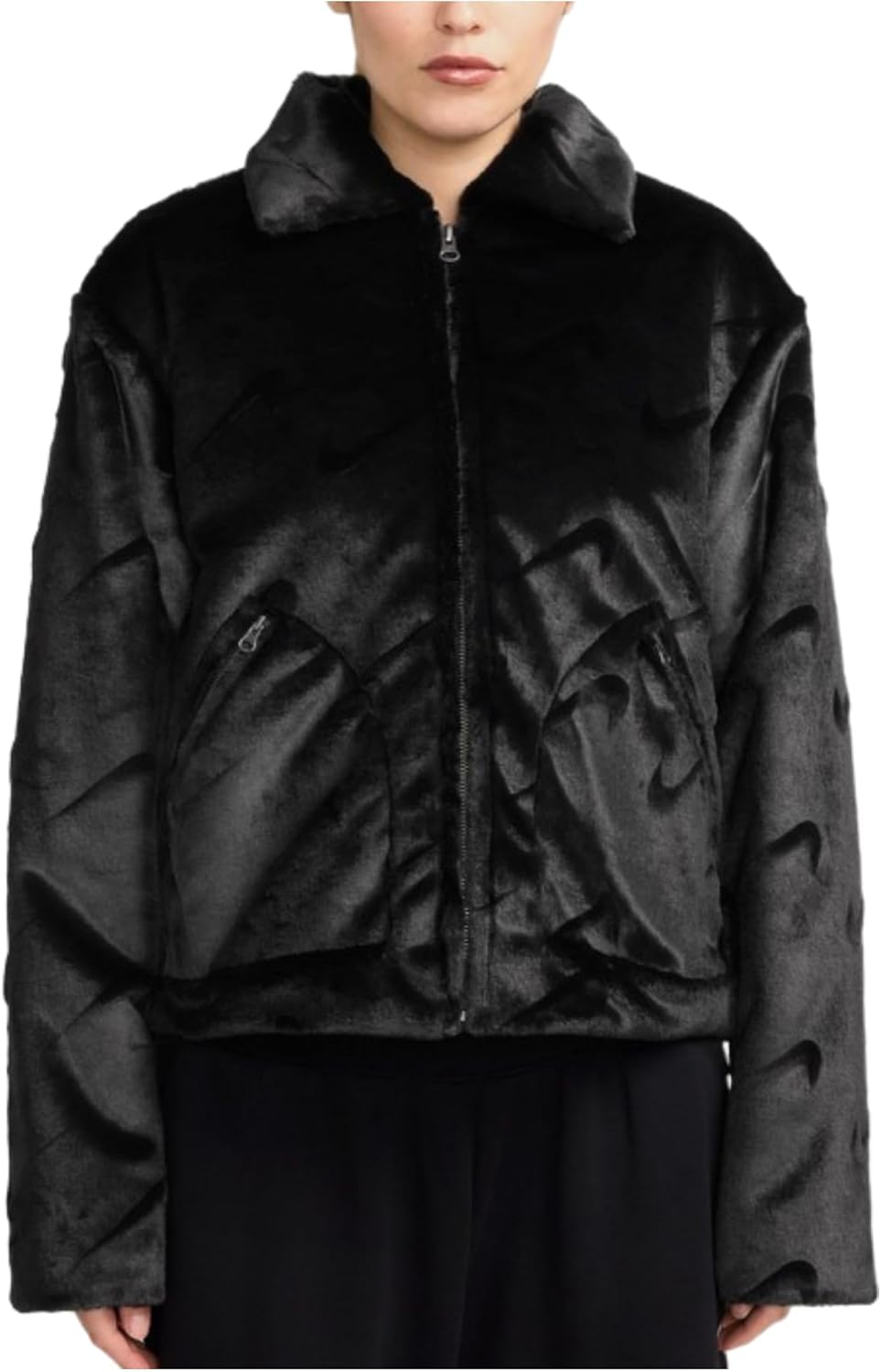 

Nike Куртка женская NSW Essentials All Over Print Fur (FV8019-010, черно-белая)