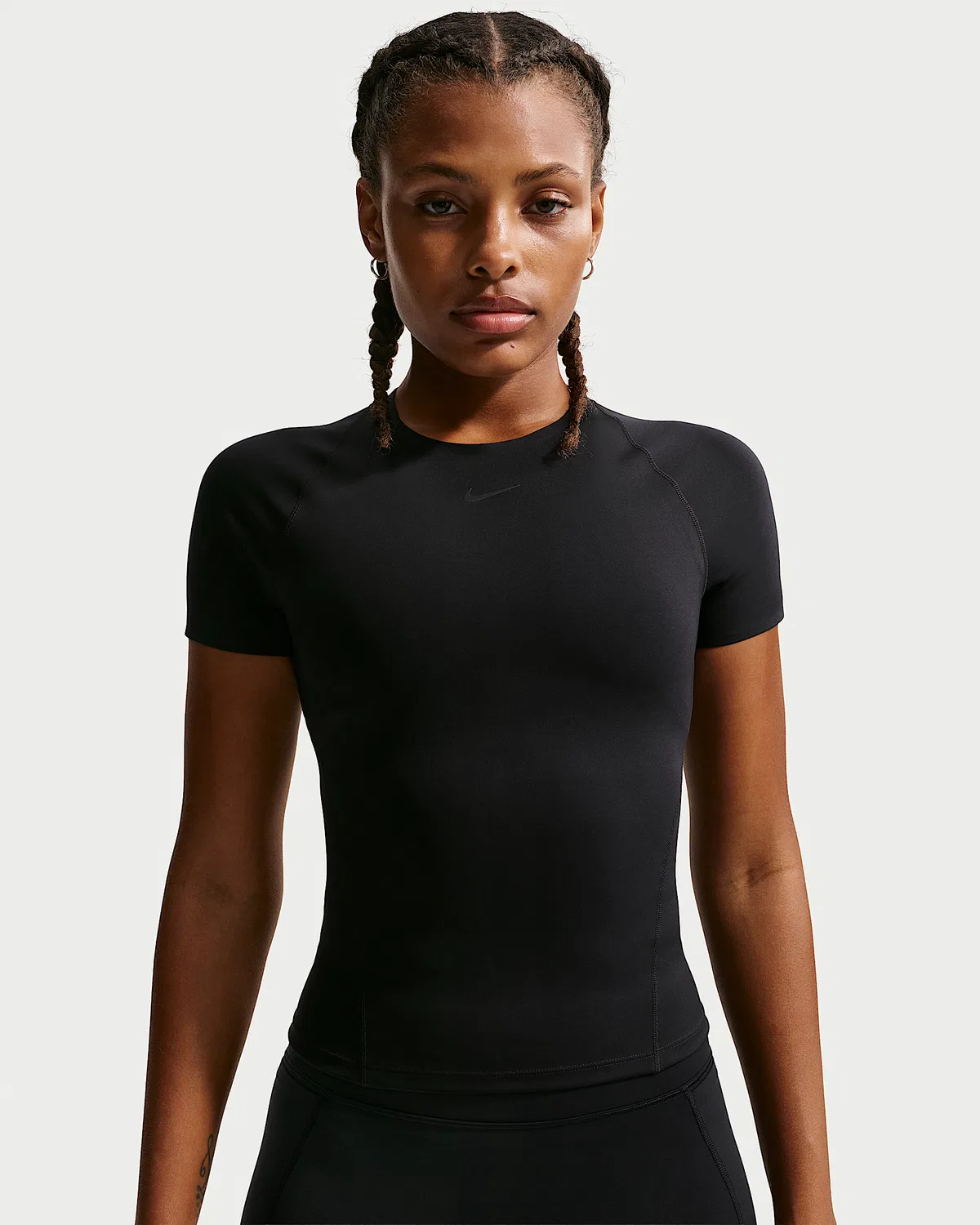 Женский топ Nike Universa с коротким рукавом Dri-FIT, Black/Anthracite/Dark Smoke Grey