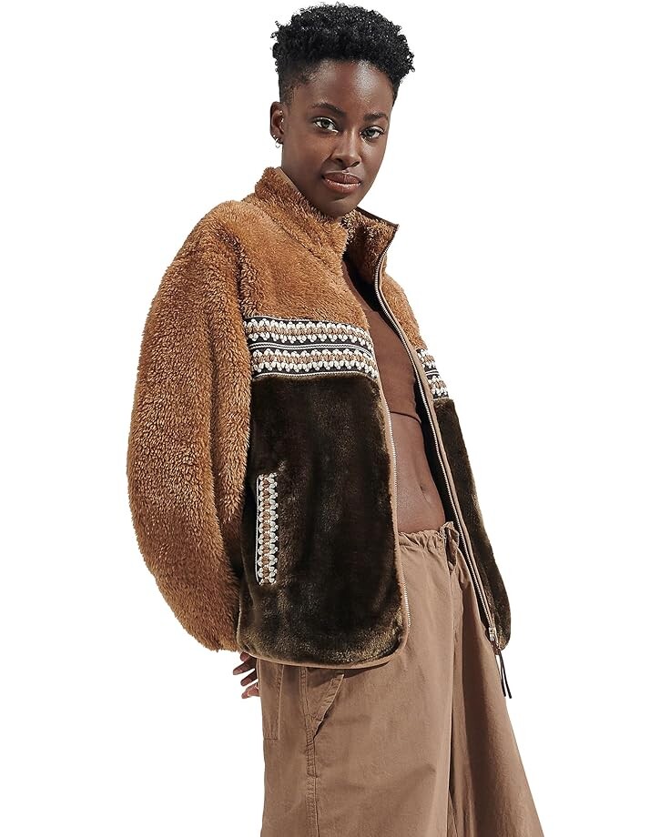 

Куртка UGG Marlene Sherpa H Braid, цвет Chestnut Heritage Braid Ii
