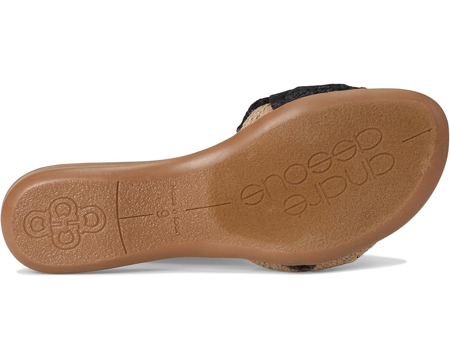 Сандалии Andre Assous Nahala Featherweight Flat Sandal, цвет Black/Natural — фото 3