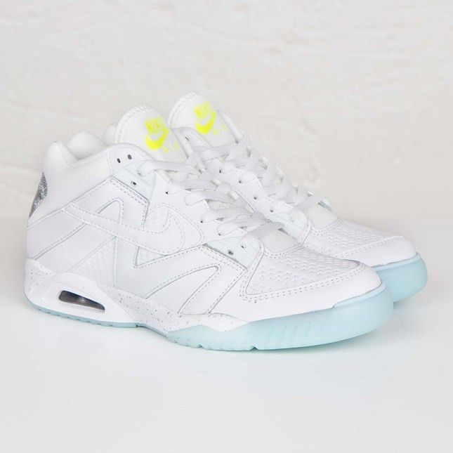 

Кроссовки Air Tech Challenge 3 , белый