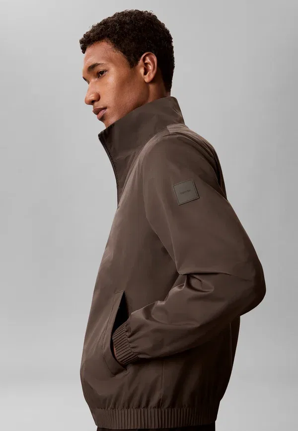 Ветровка Calvin Klein, белуга — фото 4