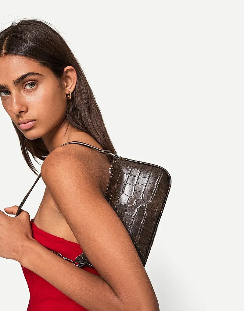 

Мини-сумка через плечо Bershka из искусственной кожи коричневого цвета